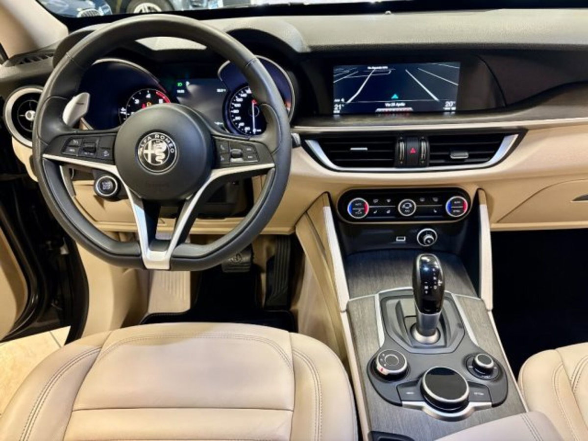 Alfa Romeo Stelvio Stelvio 2.2 Turbodiesel 210 CV AT8 Q4 Veloce (12)