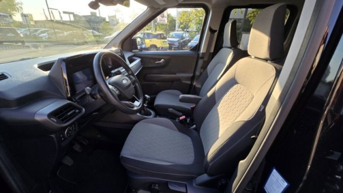 Ford Tourneo Courier 1.0 EcoBoost 100 CV Titanium (7)