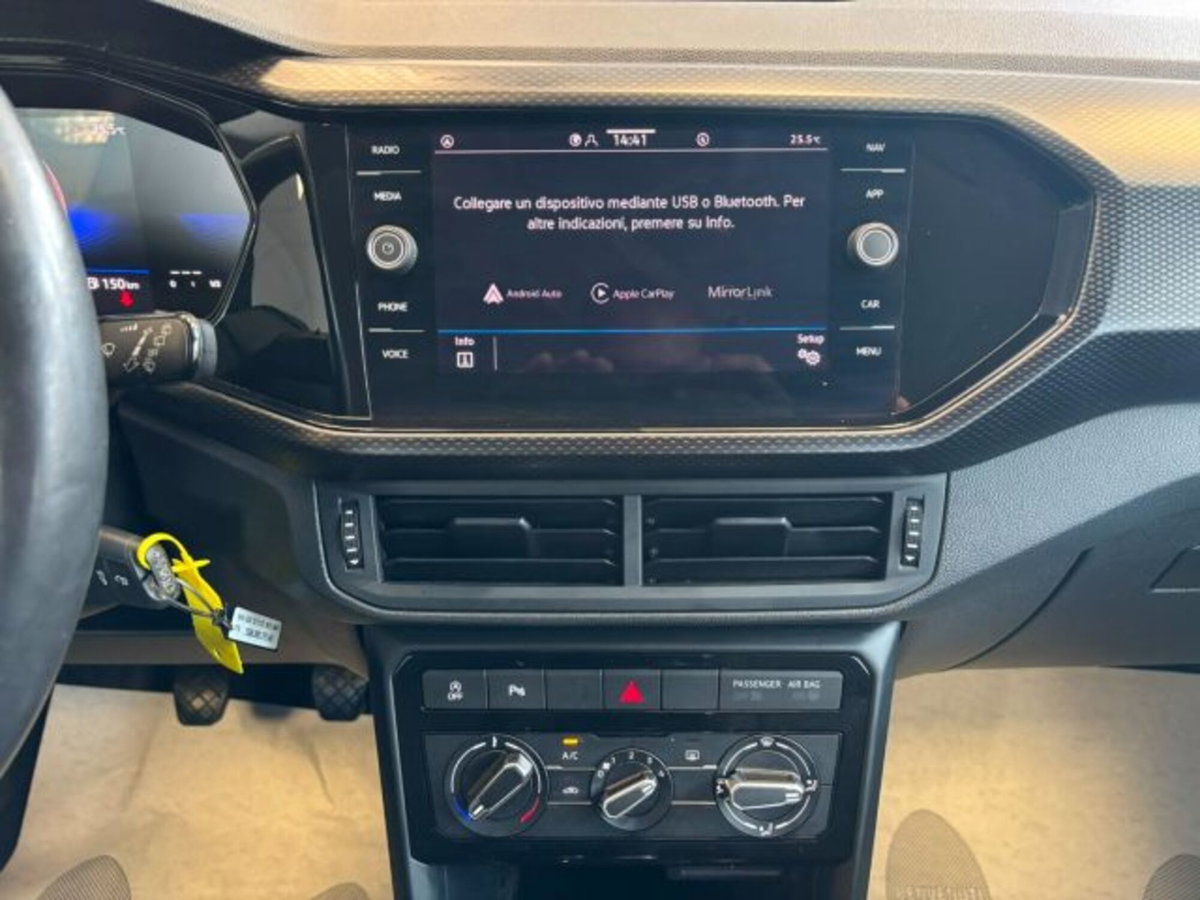 Volkswagen T-Cross 1.0 TSI Urban BMT (13)