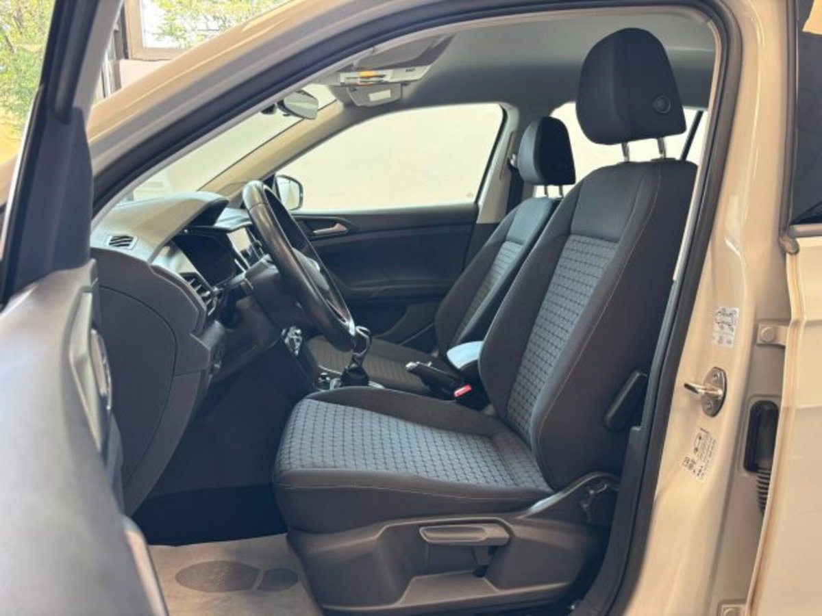 Volkswagen T-Cross 1.0 TSI Urban BMT (8)