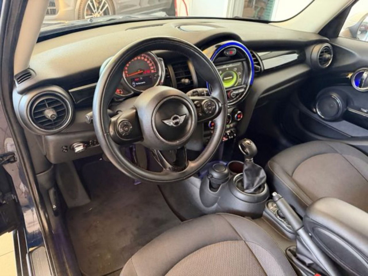 MINI Mini 1.5 Cooper D 5 porte (10)
