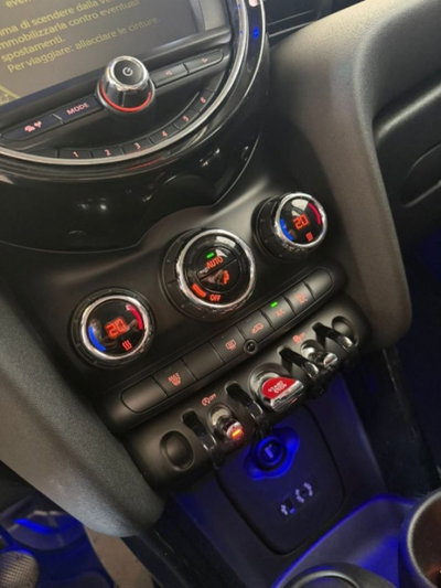 MINI Mini 1.5 Cooper D 5 porte (14)