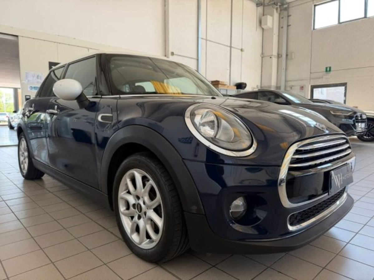 MINI Mini 1.5 Cooper D 5 porte (3)
