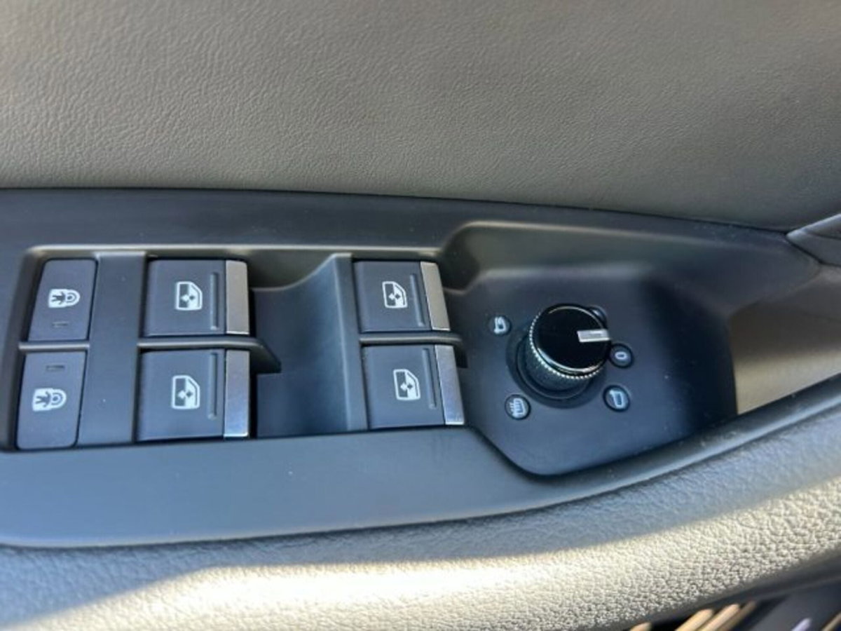 Audi A6 Avant 40 2.0 TDI quattro ultra S tronic Business (16)