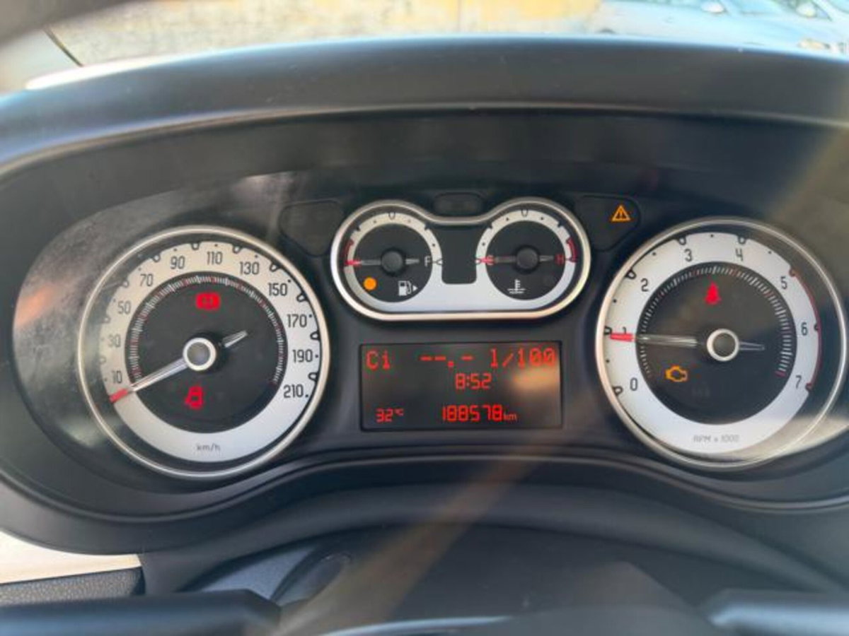 Fiat 500L 1.3 Multijet 85 CV Dualogic Lounge (6)