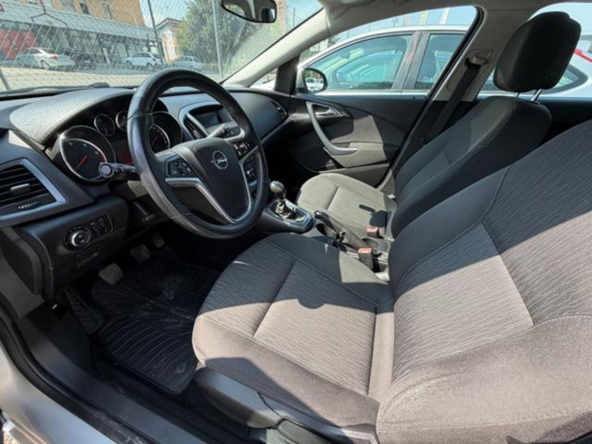 Opel Astra 1.7 CDTI 110CV 4 porte Ecotec (8)