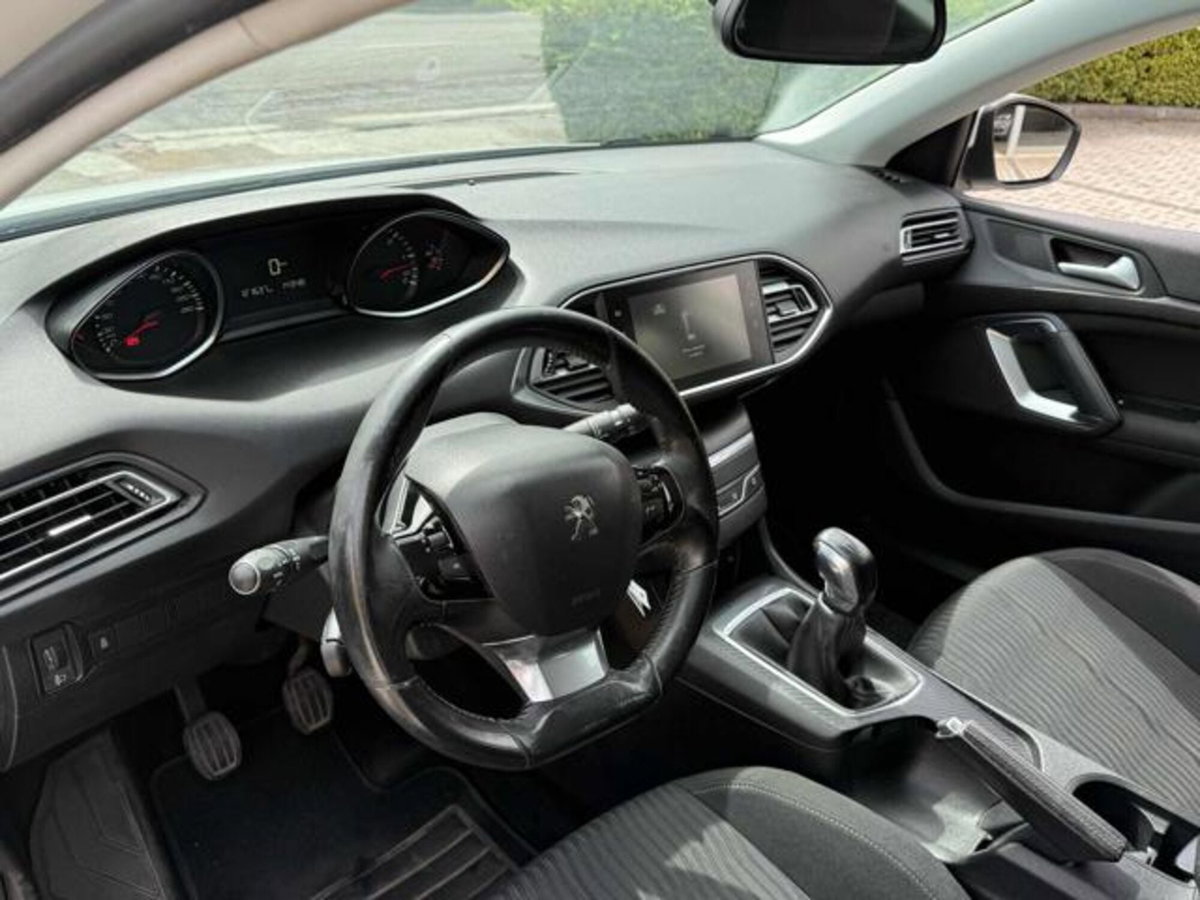 Peugeot 308 1.6 HDi 92 CV Active (7)