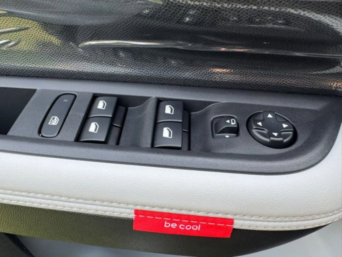 Citroen C3 1.2 puretech turbo Max 100cv s&s (15)