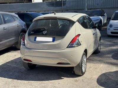 Lancia Ypsilon 1.2 69 CV 5 porte Silver (4)