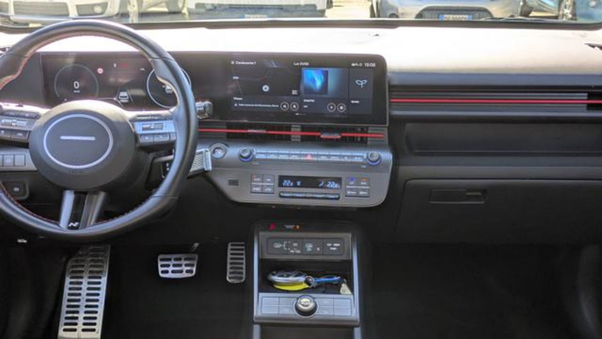 Hyundai Kona 1.6 gdi hev N Line Tech Pack 2wd dct (13)