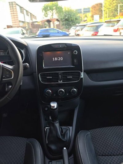 Renault Clio 1.2 75 CV 5 porte Duel (12)