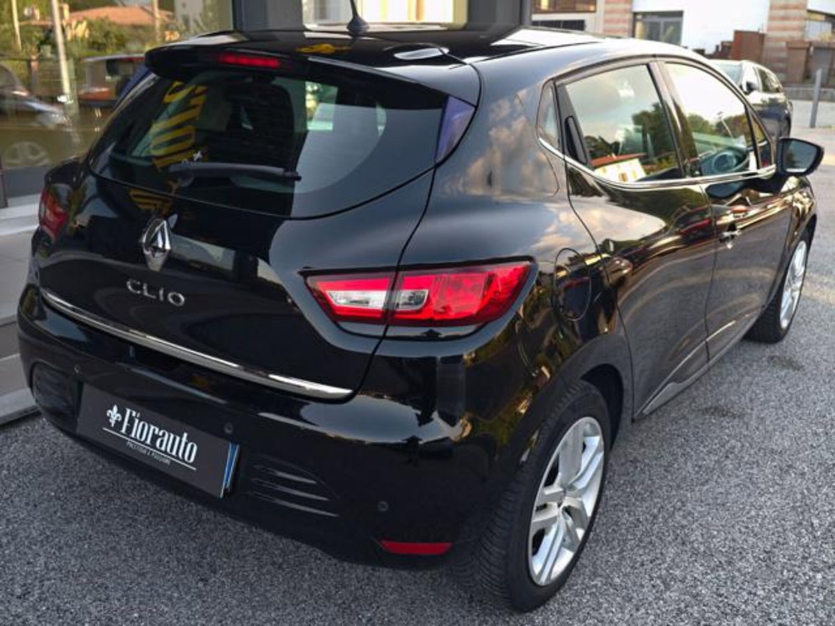 Renault Clio 1.2 75 CV 5 porte Duel (3)