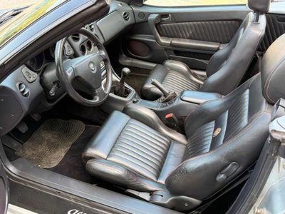 Alfa Romeo Spider 2.0i 16V Twin Spark cat Lux (6)