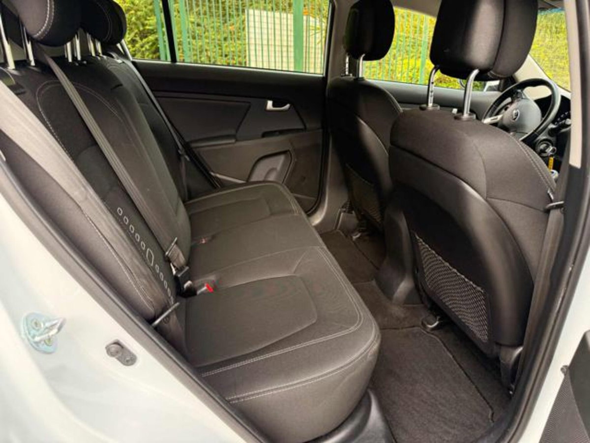 Kia Sportage 1.7 CRDI VGT 2WD Active (12)
