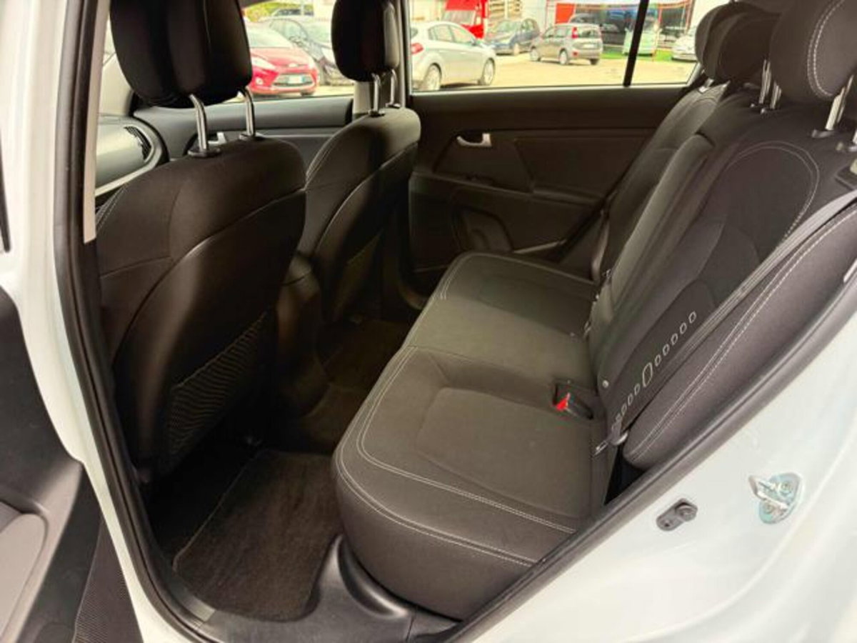Kia Sportage 1.7 CRDI VGT 2WD Active (13)