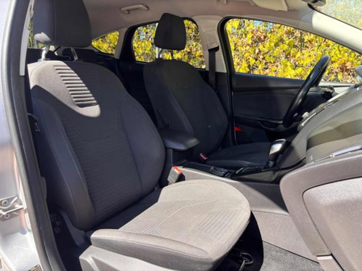 Ford Focus 1.5 TDCi 120 CV Start&Stop Powershift Titanium (12)
