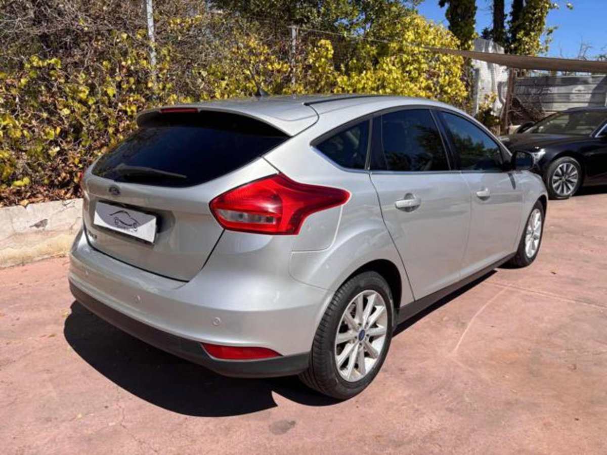 Ford Focus 1.5 TDCi 120 CV Start&Stop Powershift Titanium (5)