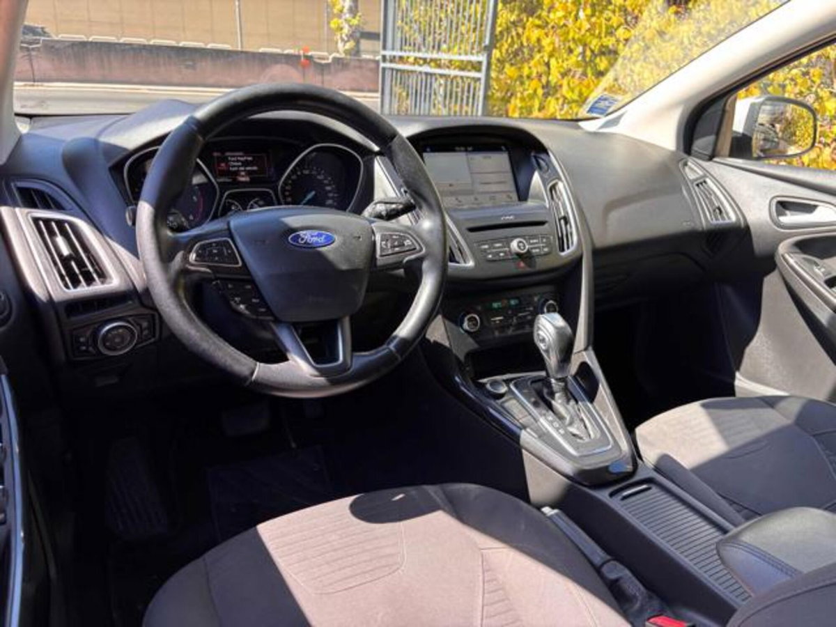 Ford Focus 1.5 TDCi 120 CV Start&Stop Powershift Titanium (9)