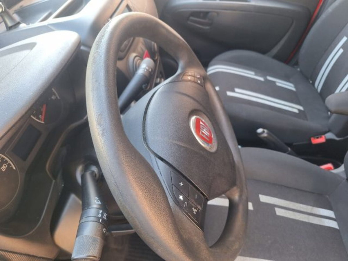 Fiat Fiorino combi N1 1.3 mjt 95cv Adventure (20)