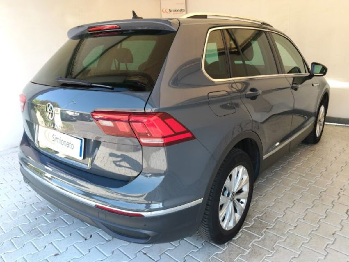 Volkswagen Tiguan 2.0 TDI 150 CV SCR DSG Life (4)