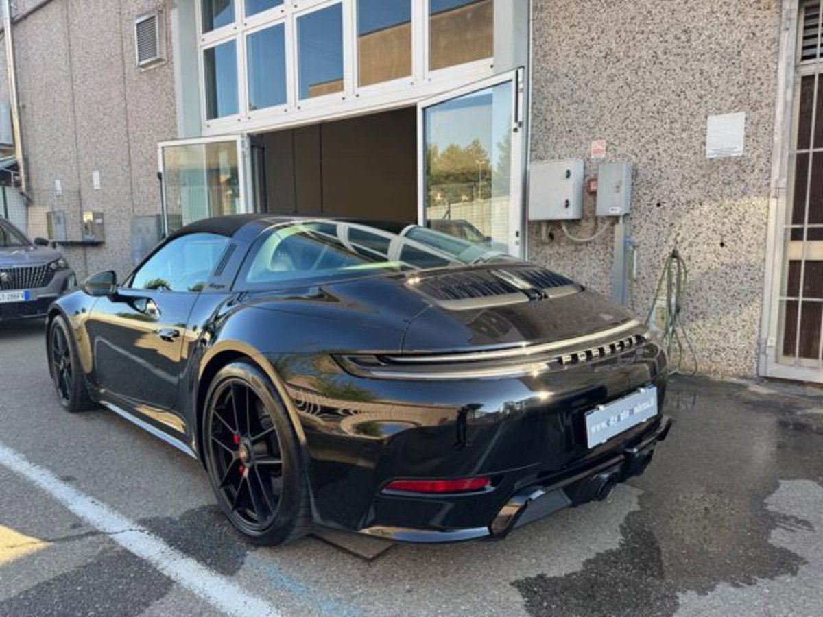 Porsche 911 Cabrio Targa 3.6 4 GTS auto (16)