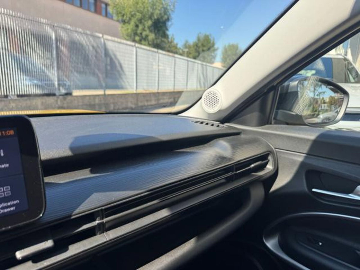 Jeep Avenger 1.2 turbo Altitude fwd 100cv (13)