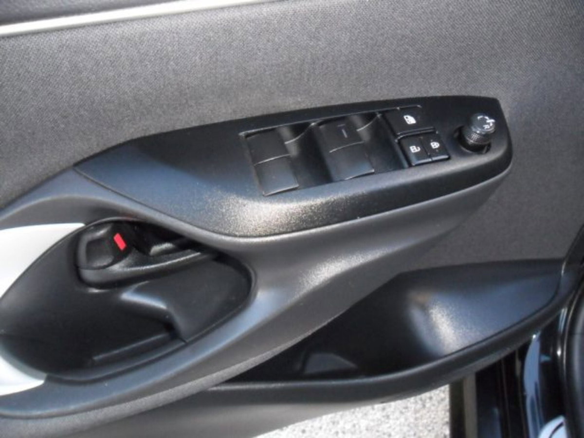 Toyota Yaris Cross 1.5 Hybrid 5p. E-CVT Lounge (16)