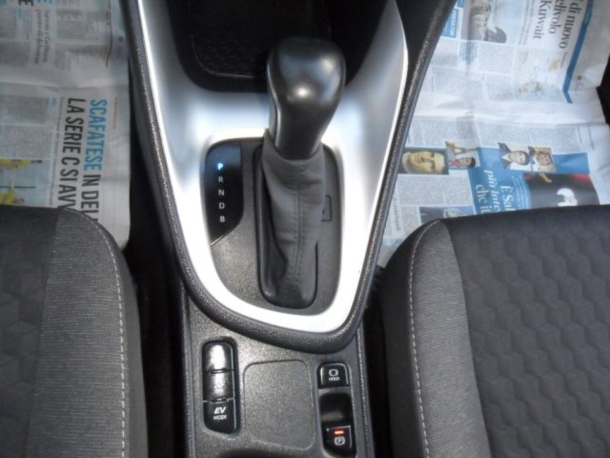 Toyota Yaris Cross 1.5 Hybrid 5p. E-CVT Lounge (17)
