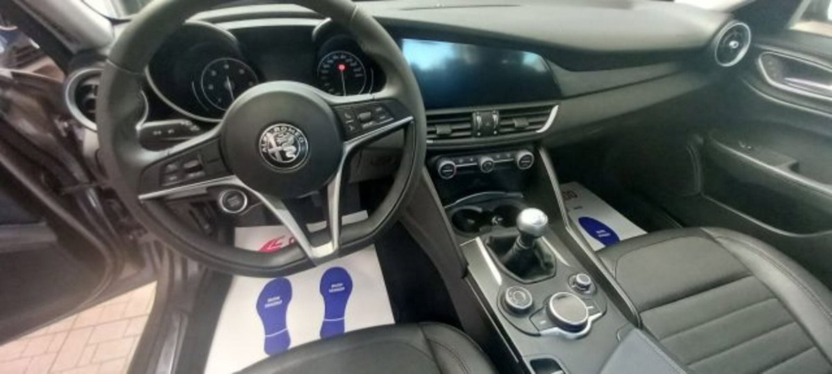 Alfa Romeo Giulia 2.2 Turbodiesel 180 CV AT8 Super (11)