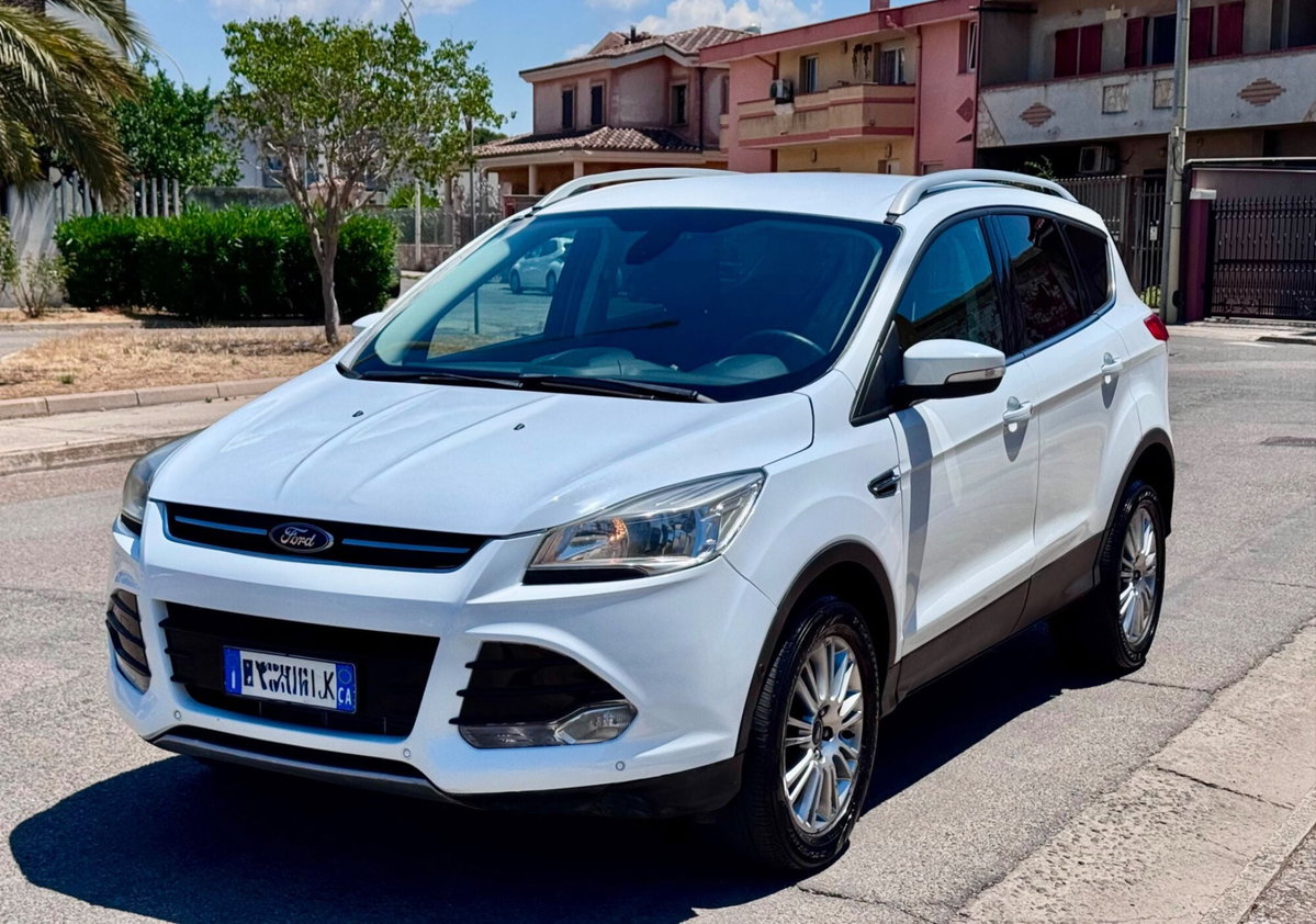 Ford Kuga 2.0 TDCI 140 CV 4WD Powershift (2)