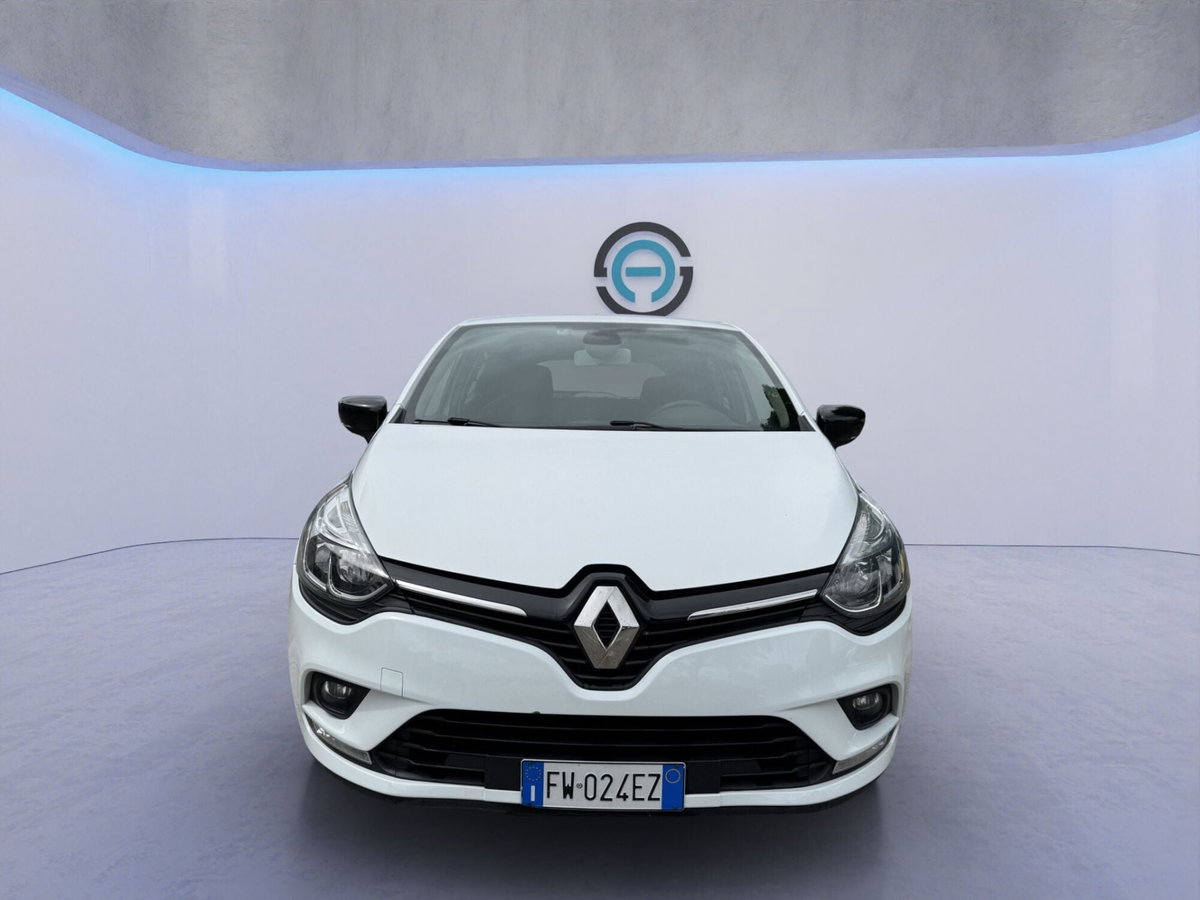 Renault Clio dCi 8V 75 CV 5 porte Moschino Zen (2)