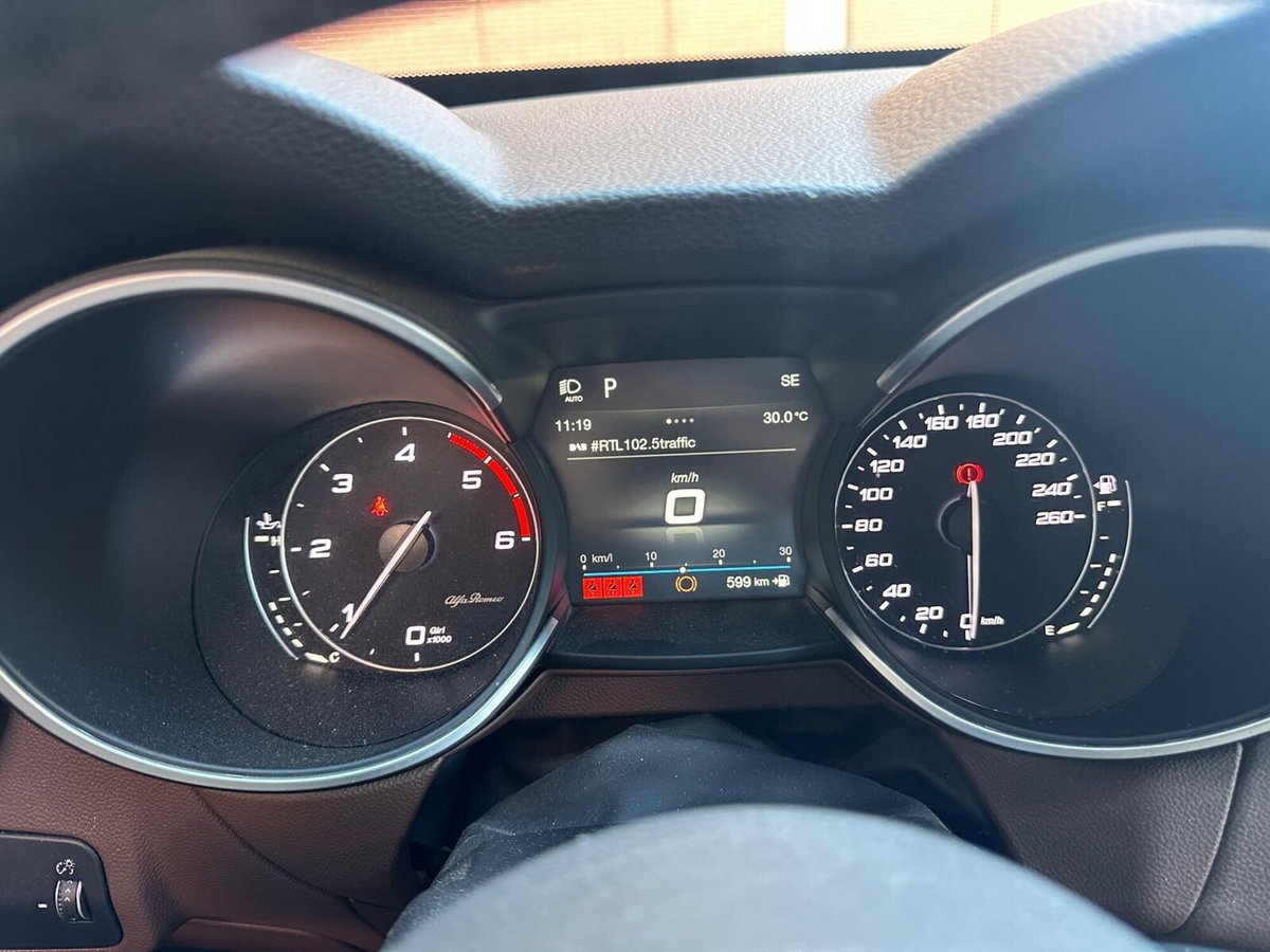 Alfa Romeo Stelvio Stelvio 2.2 Turbodiesel 210 CV AT8 Q4 Executive (12)