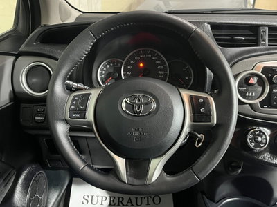 Toyota Yaris 1.0 3 porte Active (10)