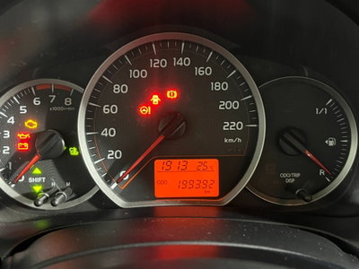 Toyota Yaris 1.0 3 porte Active (12)