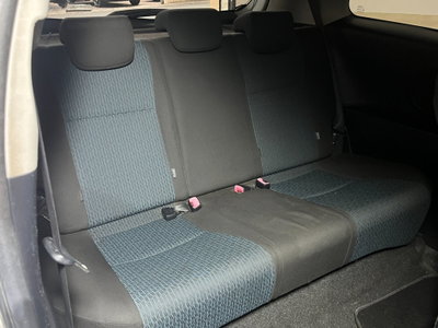 Toyota Yaris 1.0 3 porte Active (13)