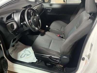 Toyota Yaris 1.0 3 porte Active (5)