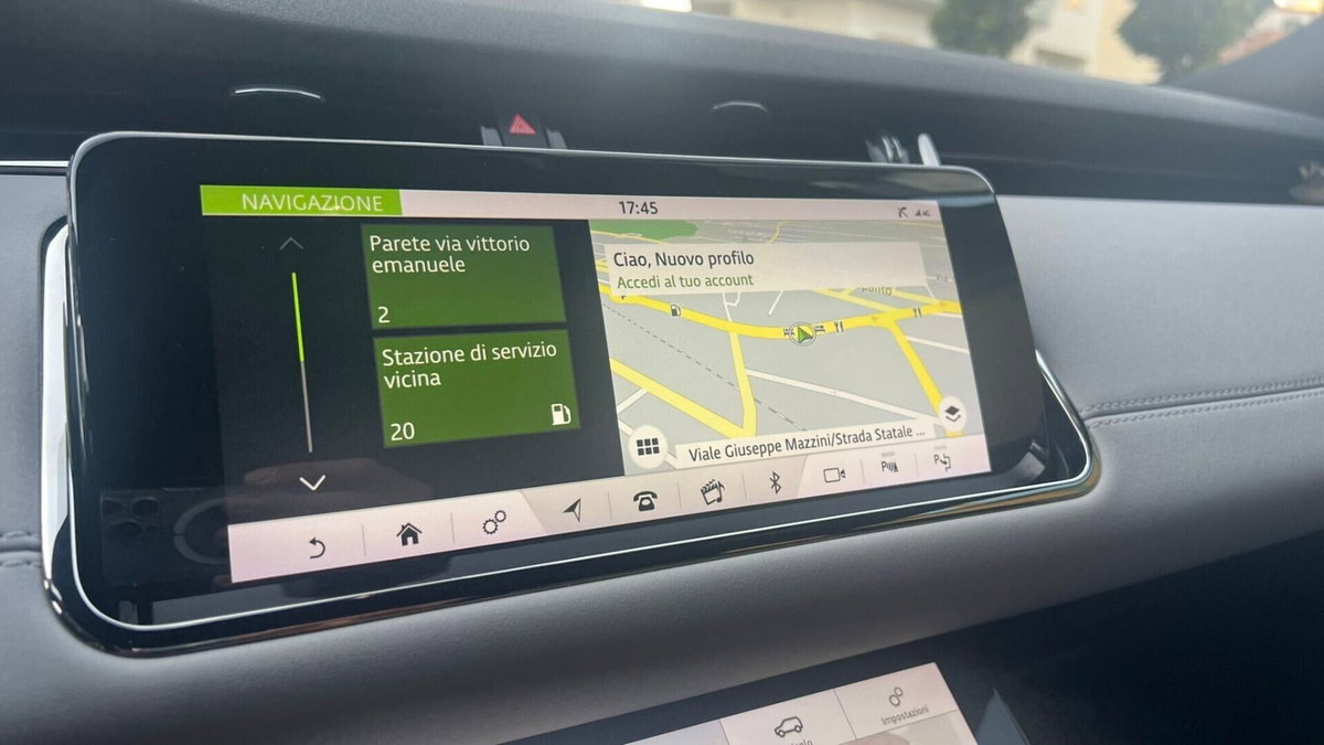Land Rover Range Rover Evoque 2.0D I4 180 CV AWD Auto R-Dynamic (16)