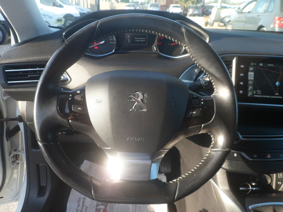 Peugeot 308 SW BlueHDi 120 S&S EAT6 GT Line (10)