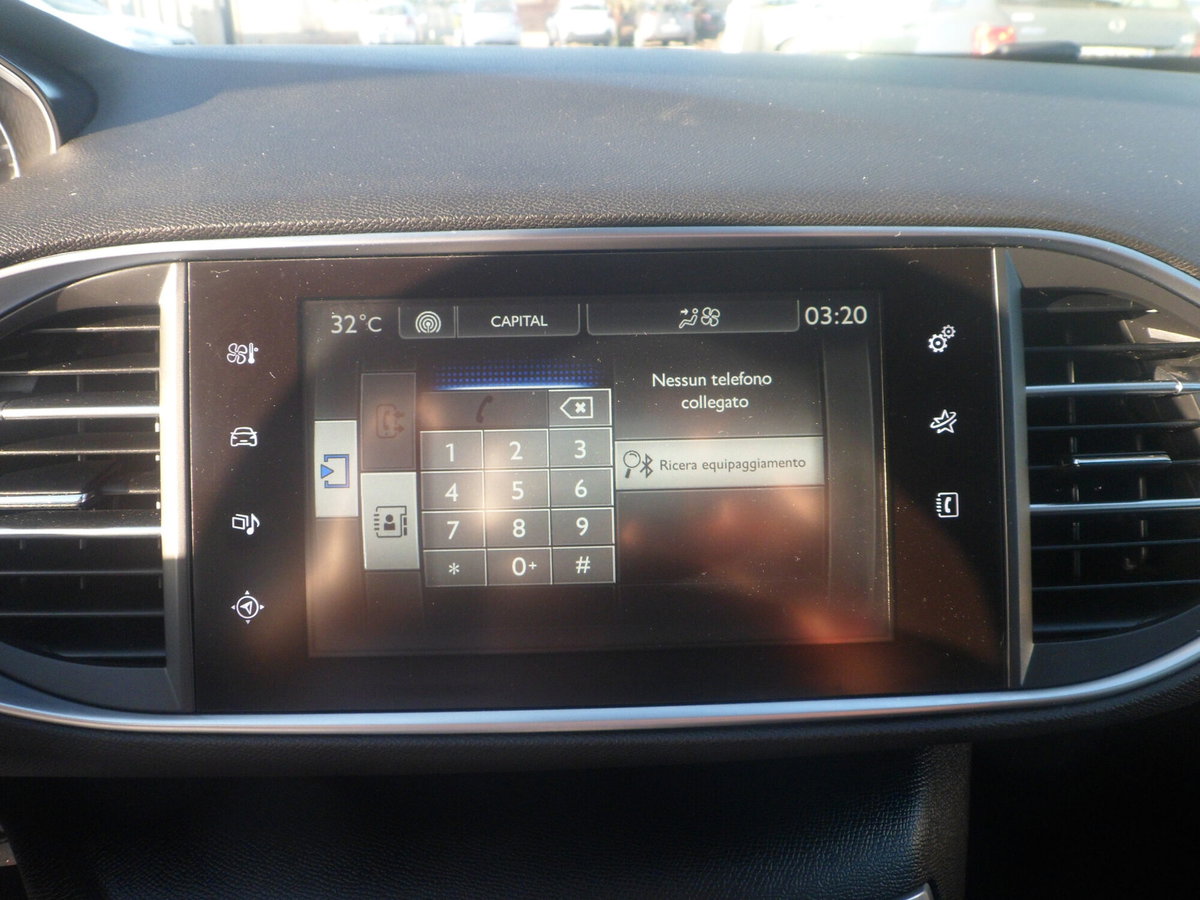 Peugeot 308 SW BlueHDi 120 S&S EAT6 GT Line (13)