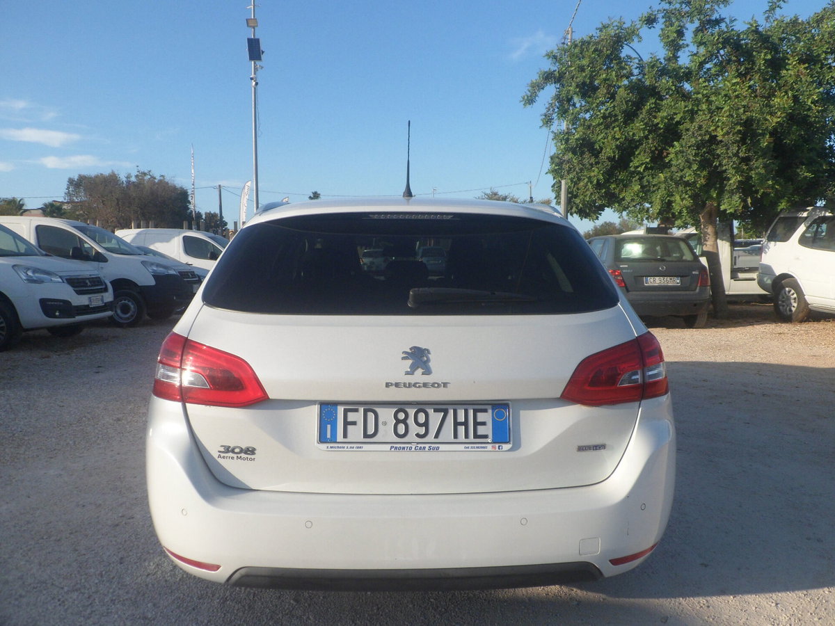 Peugeot 308 SW BlueHDi 120 S&S EAT6 GT Line (5)