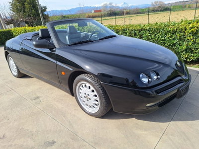 Alfa Romeo Gtv 2.0i 16V Twin Spark cat L (2)