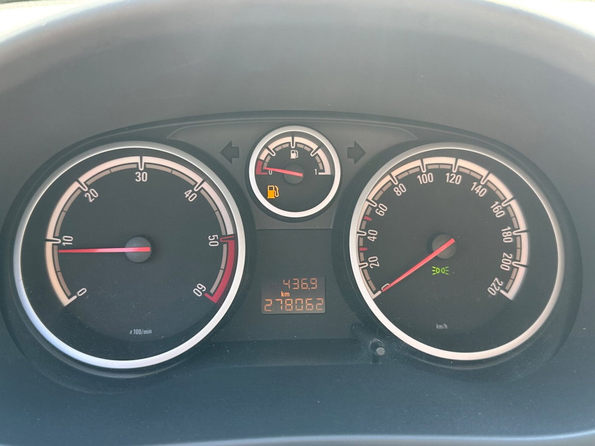 Opel Corsa 1.3 CDTI 75CV 3 porte Enjoy (11)