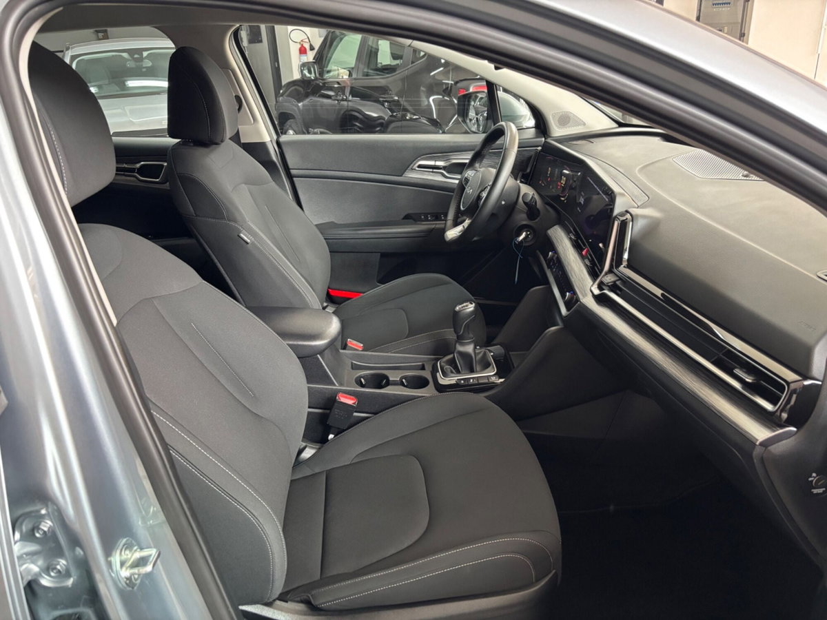 Kia Sportage 1.6 CRDi MHEV Business (16)