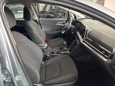 Kia Sportage 1.6 CRDi MHEV Business (16)