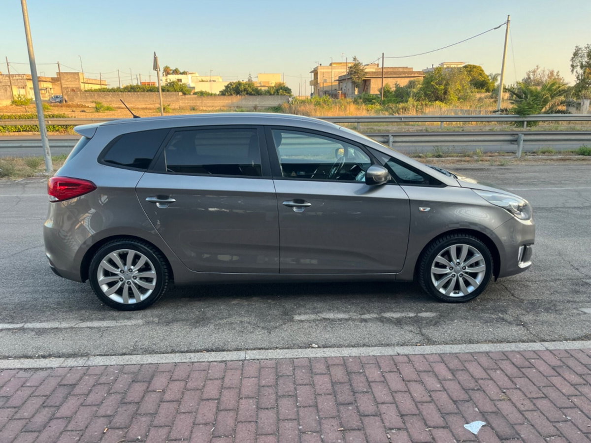 Kia Carens 1.7 CRDi 115 CV Class (4)