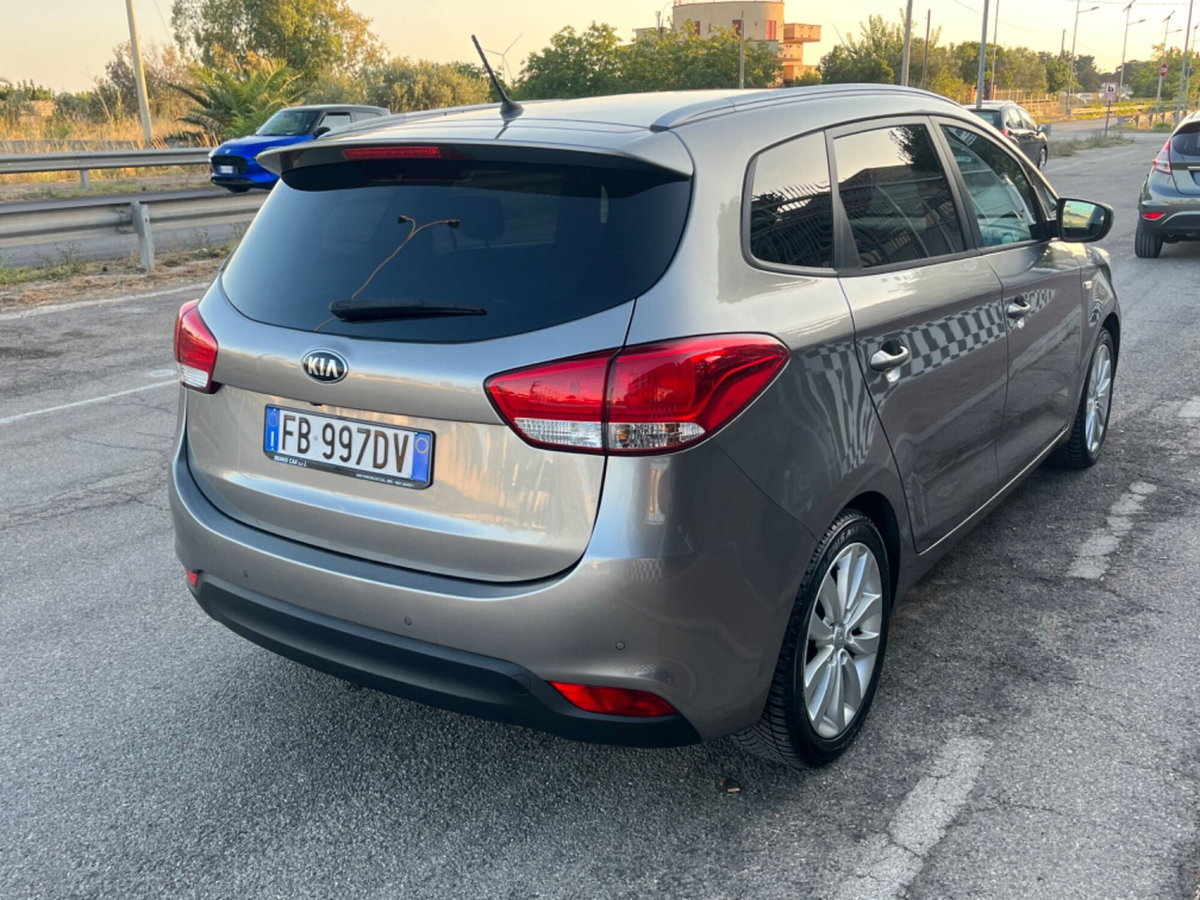 Kia Carens 1.7 CRDi 115 CV Class (5)