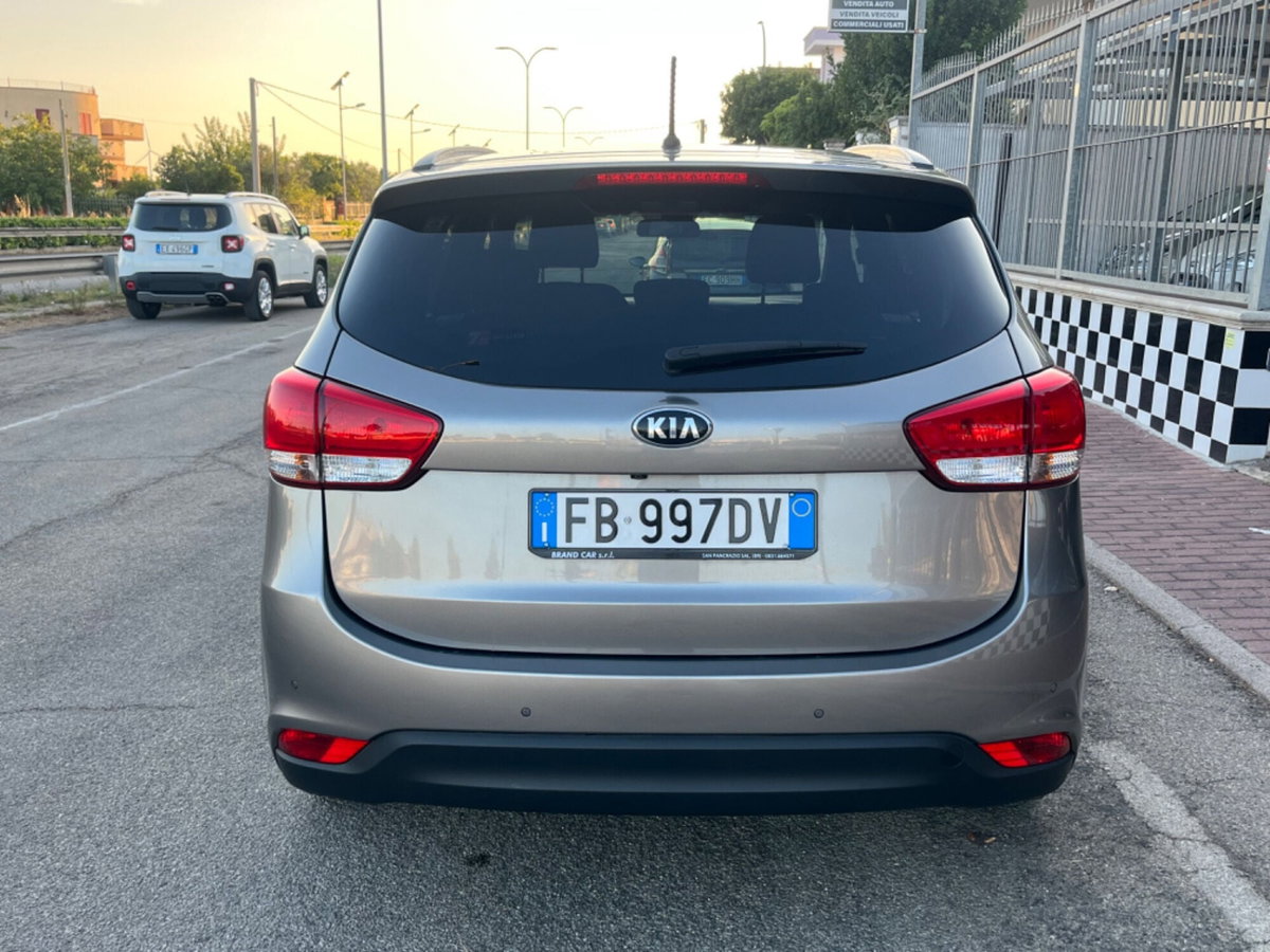Kia Carens 1.7 CRDi 115 CV Class (6)