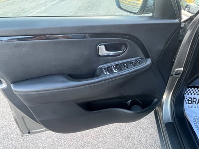 Kia Carens 1.7 CRDi 115 CV Class (9)