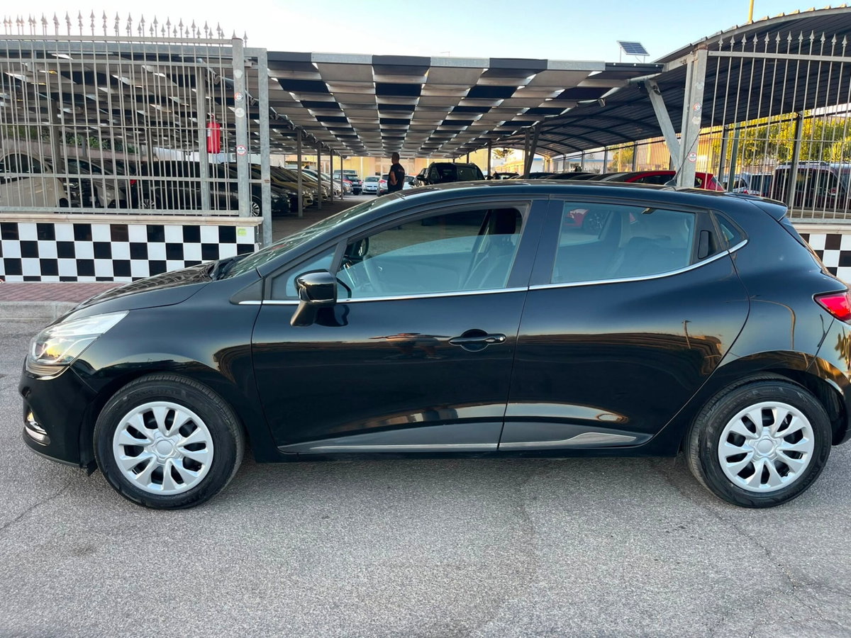 Renault Clio dCi 8V 90CV Start&Stop 5 porte Energy Zen (8)