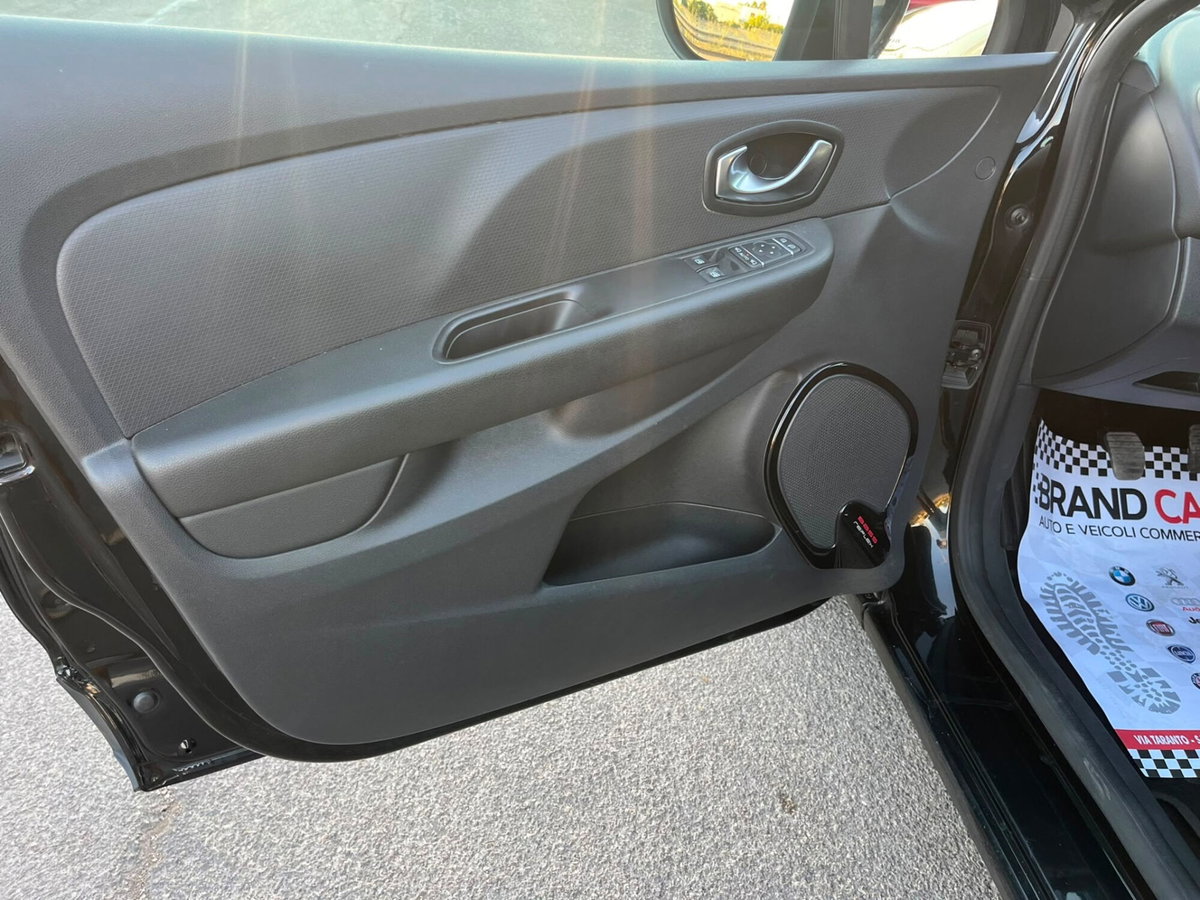 Renault Clio dCi 8V 90CV Start&Stop 5 porte Energy Zen (9)